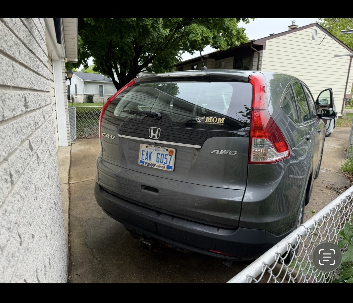 Used 2013 Honda CR-V LX image 2
