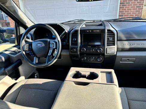 Used 2020 Ford F250 XL w/ STX Appearance Package image 17