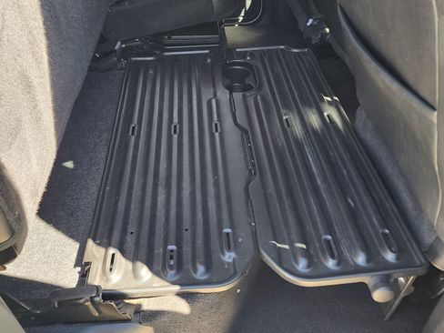 Used 2004 Dodge Ram 3500 Truck SLT w/ Sport Appearance Group image 16