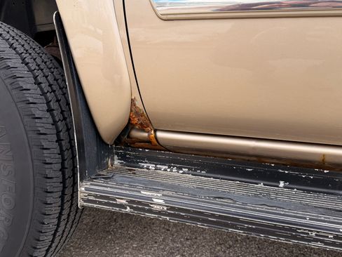 Used 2005 Chevrolet Silverado 2500 LS image 20