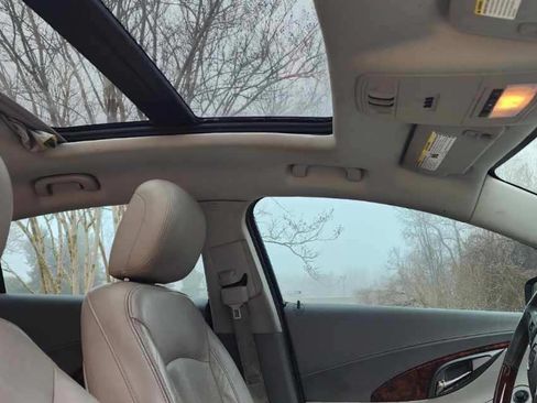 Used 2013 Buick LaCrosse Premium image 9