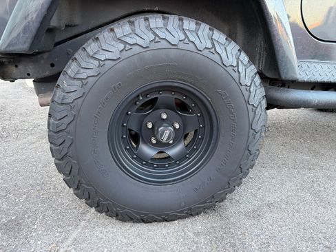 Used 2004 Jeep Wrangler Rubicon w/ Dual Top Group image 6