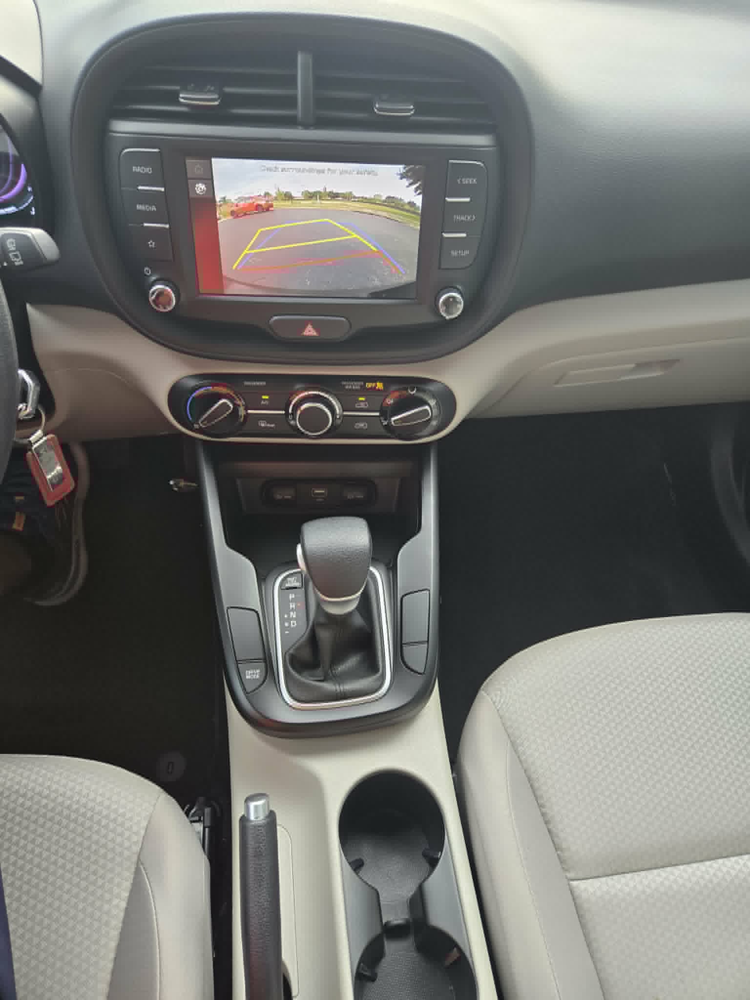 Used 2025 Kia Soul LX w/ LX Technology Package FWD image 10