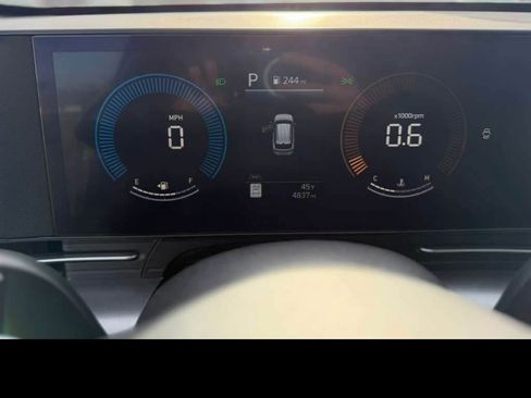 Used 2025 Hyundai Kona SEL image 9