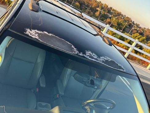 Used 2012 Volkswagen Routan SE image 25