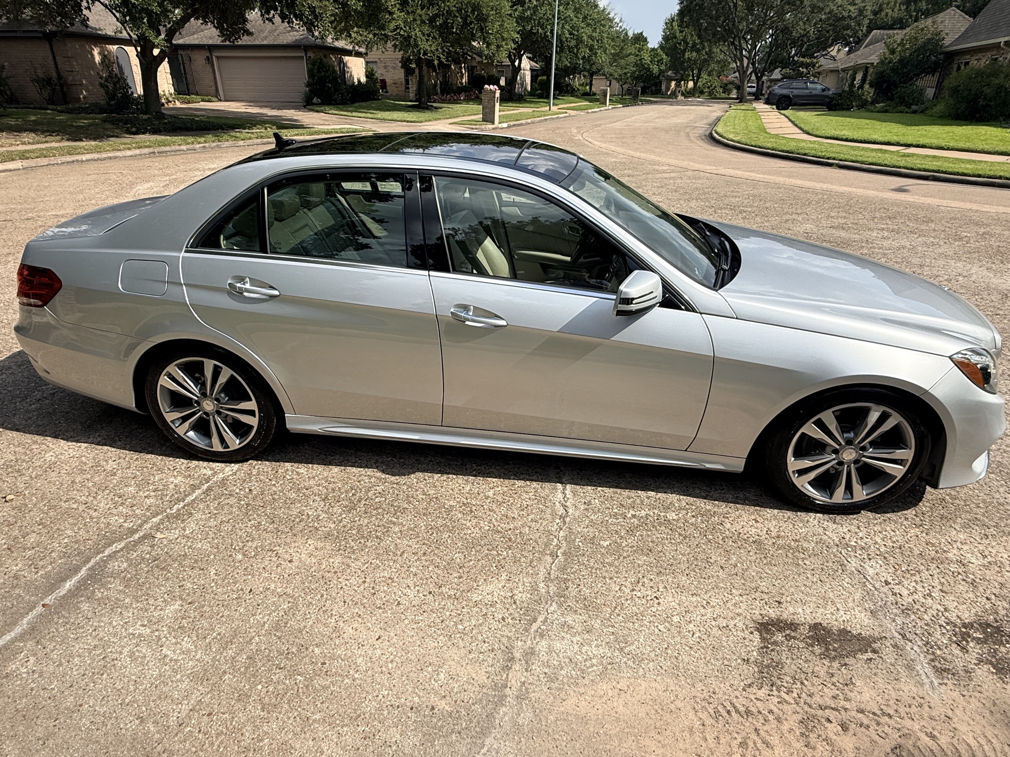 Used 2014 Mercedes-Benz E 350 Sedan image 5