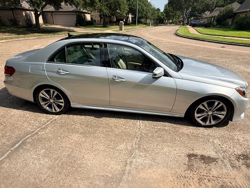 Used 2014 Mercedes-Benz E 350 Sedan image 5