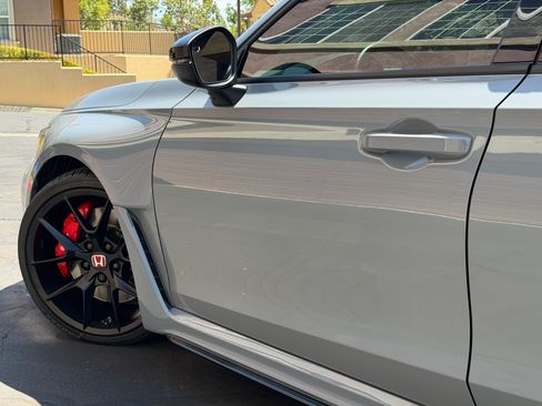 Used 2023 Honda Civic Type R image 8