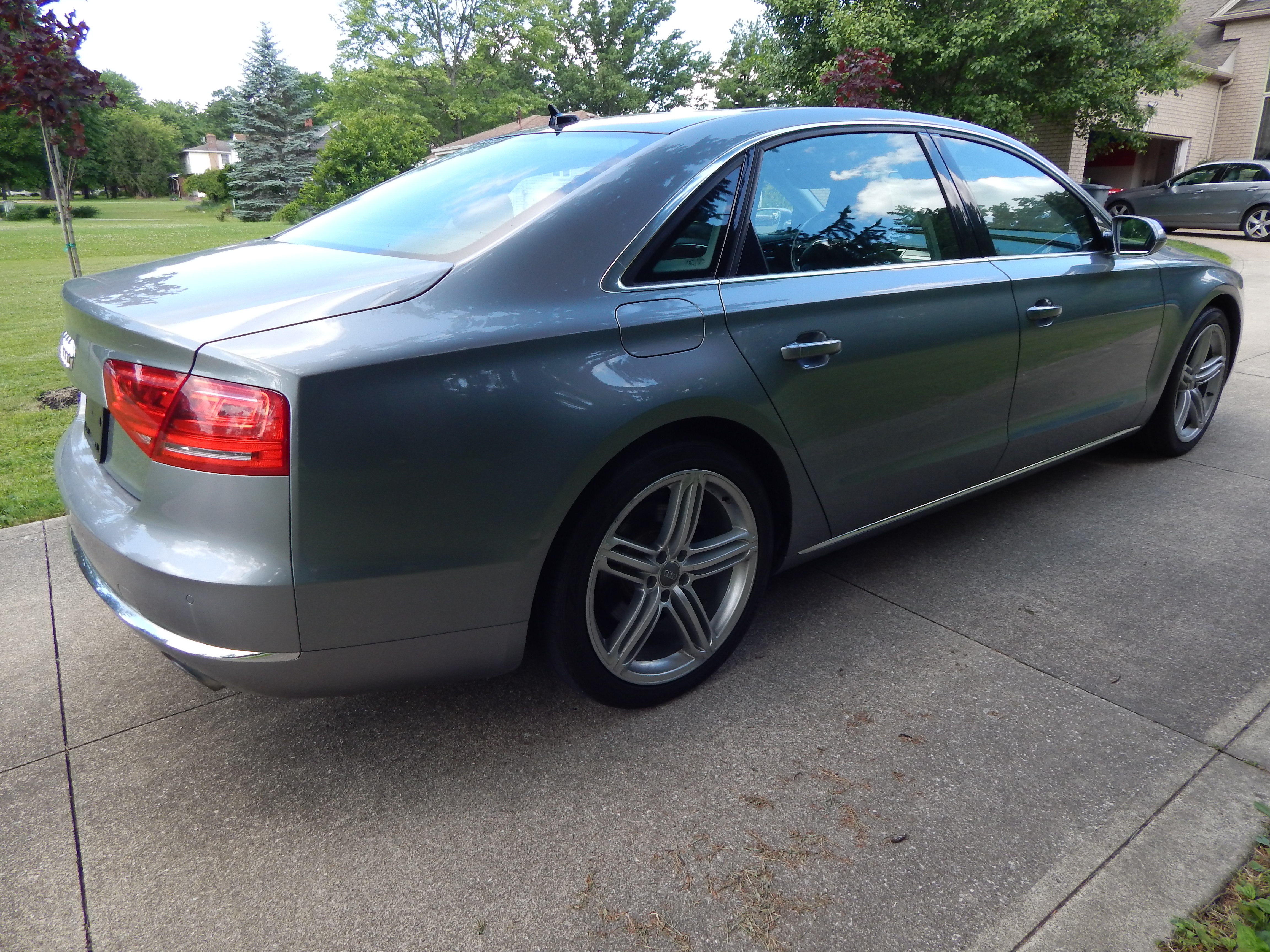 Used 2013 Audi A8 L 3.0T w/ Sport Design Pkg AWD/4WD image 9