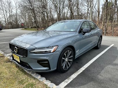 Used 2022 Volvo S60 B5 Momentum w/ Climate Package