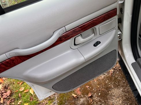 Used 2000 Mercury Grand Marquis LS image 11