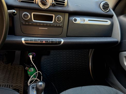Used 2011 smart fortwo passion RWD image 14