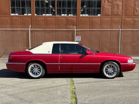 Used 2002 Cadillac Eldorado Touring w/ Preffered Equipment Group image 8