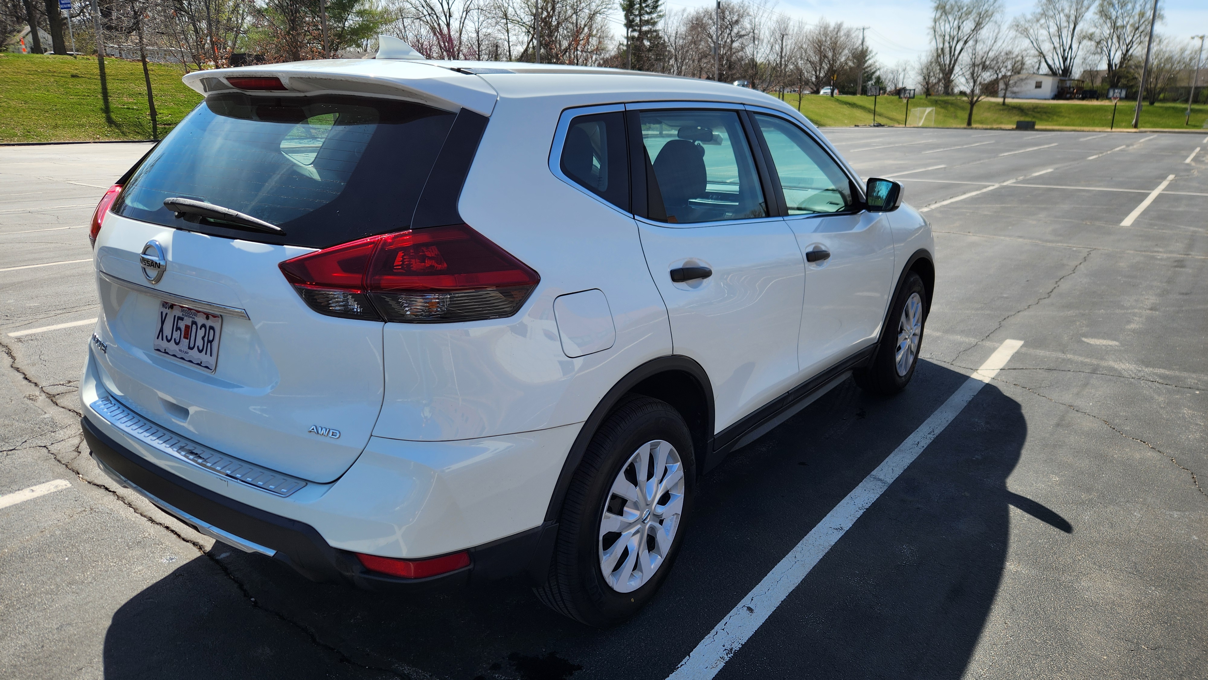 Used 2018 Nissan Rogue S AWD/4WD image 10
