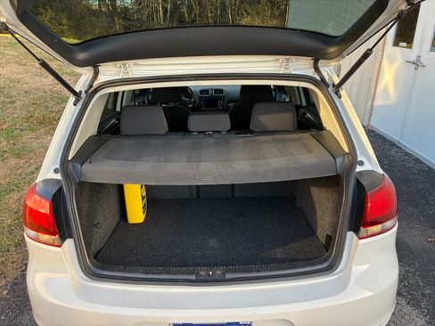 Used 2014 Volkswagen Golf TDI image 6