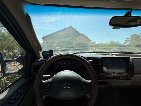 Used 2005 Ford F250 Lariat AWD/4WD image 16