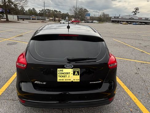 Used 2018 Ford Focus Titanium image 5