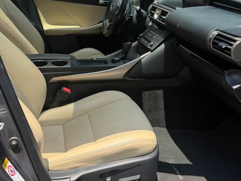 Used 2016 Lexus IS 200t RWD image 21