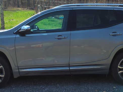 Used 2019 GMC Terrain Denali w/ Comfort Package image 5