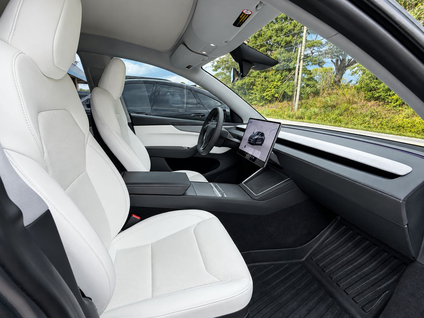 Used 2026 Tesla Model Y Long Range RWD image 11