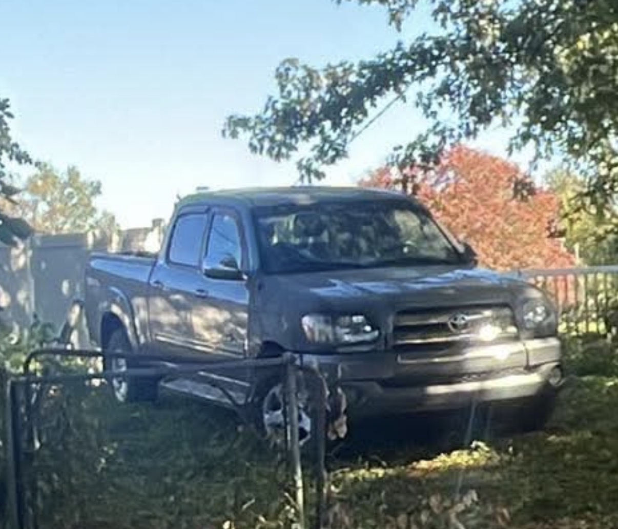 Used 2006 Toyota Tundra SR5 w/ TRD Off-Road Pkg AWD/4WD image 11