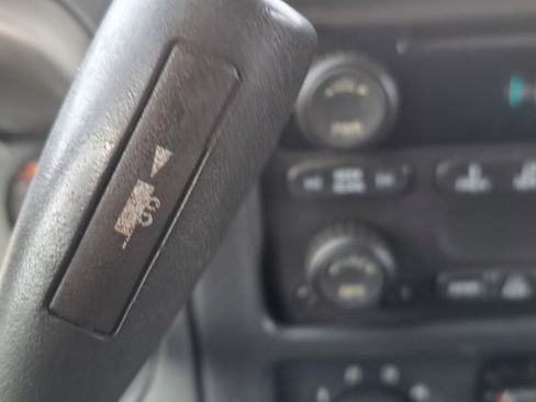 Used 2005 Chevrolet Avalanche Z71 w/ Preferred Equipment Group image 28