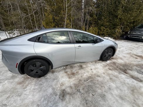 Used 2026 Toyota Prius LE image 2