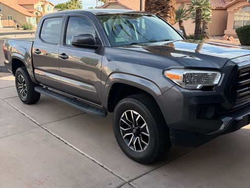 Used 2018 Toyota Tacoma SR w/ SR Convenience Package RWD image 1