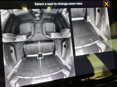 Used 2021 Jeep Grand Cherokee L Overland w/ Advanced Protech Group III image 11