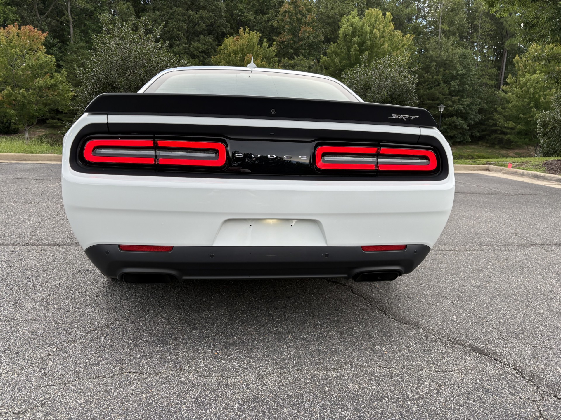 Used 2016 Dodge Challenger SRT Hellcat RWD image 8