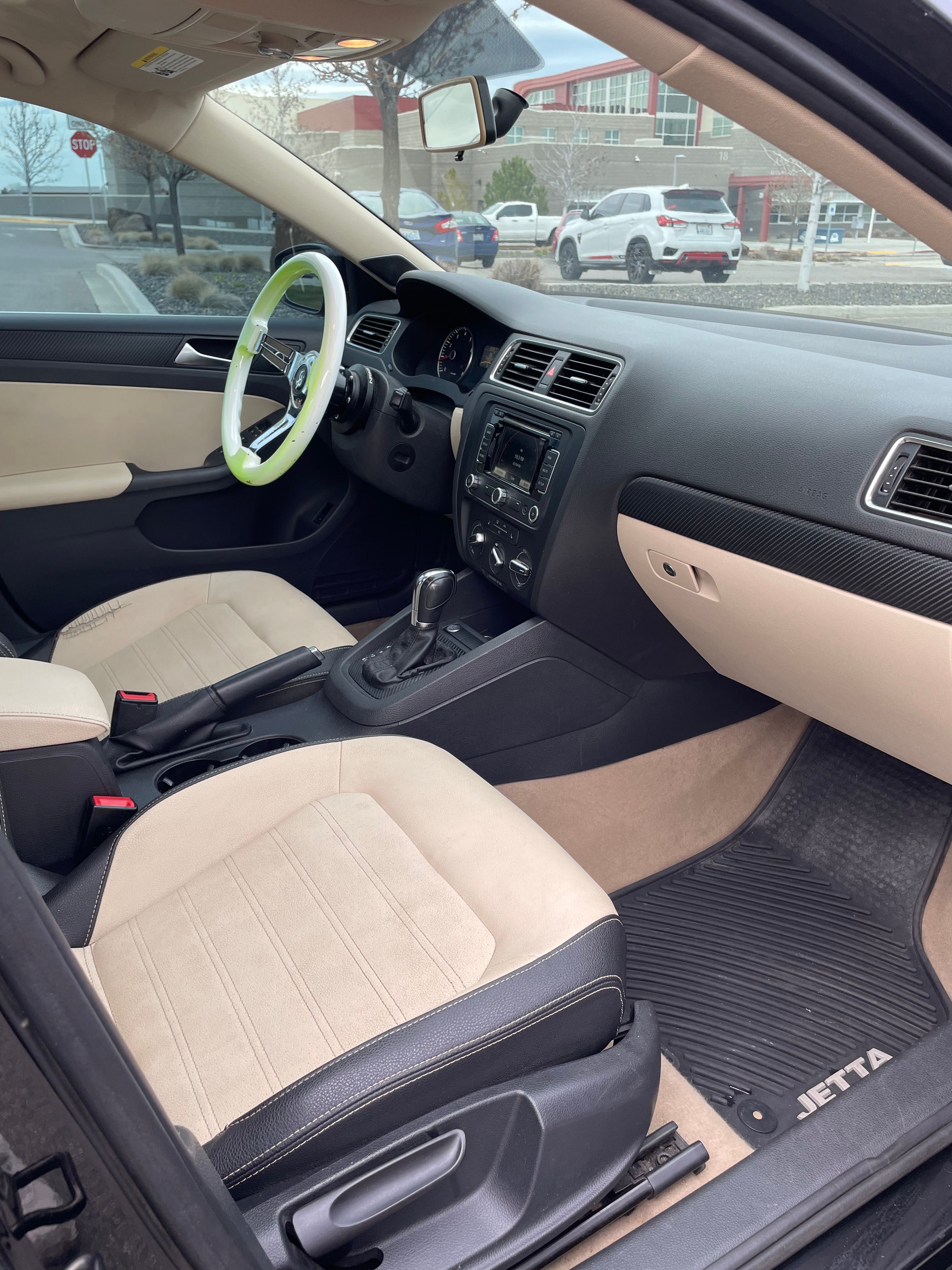 Used 2012 Volkswagen Jetta SEL FWD image 11