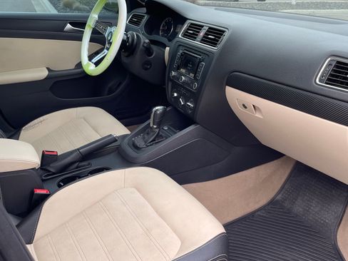 Used 2012 Volkswagen Jetta SEL FWD image 11