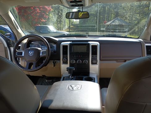 Used 2010 Dodge Ram 1500 Truck SLT w/ Big Horn Regional Pkg image 9