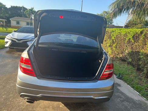Used 2012 Mercedes-Benz C 250 Sedan image 2