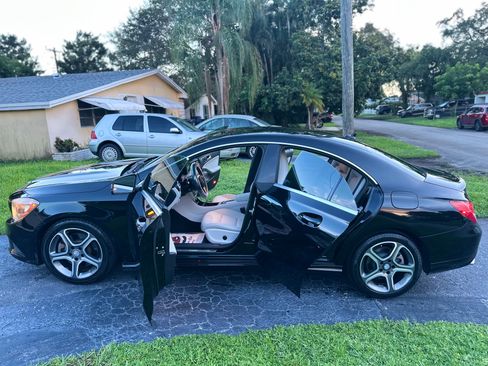 Used 2014 Mercedes-Benz CLA 250 image 10