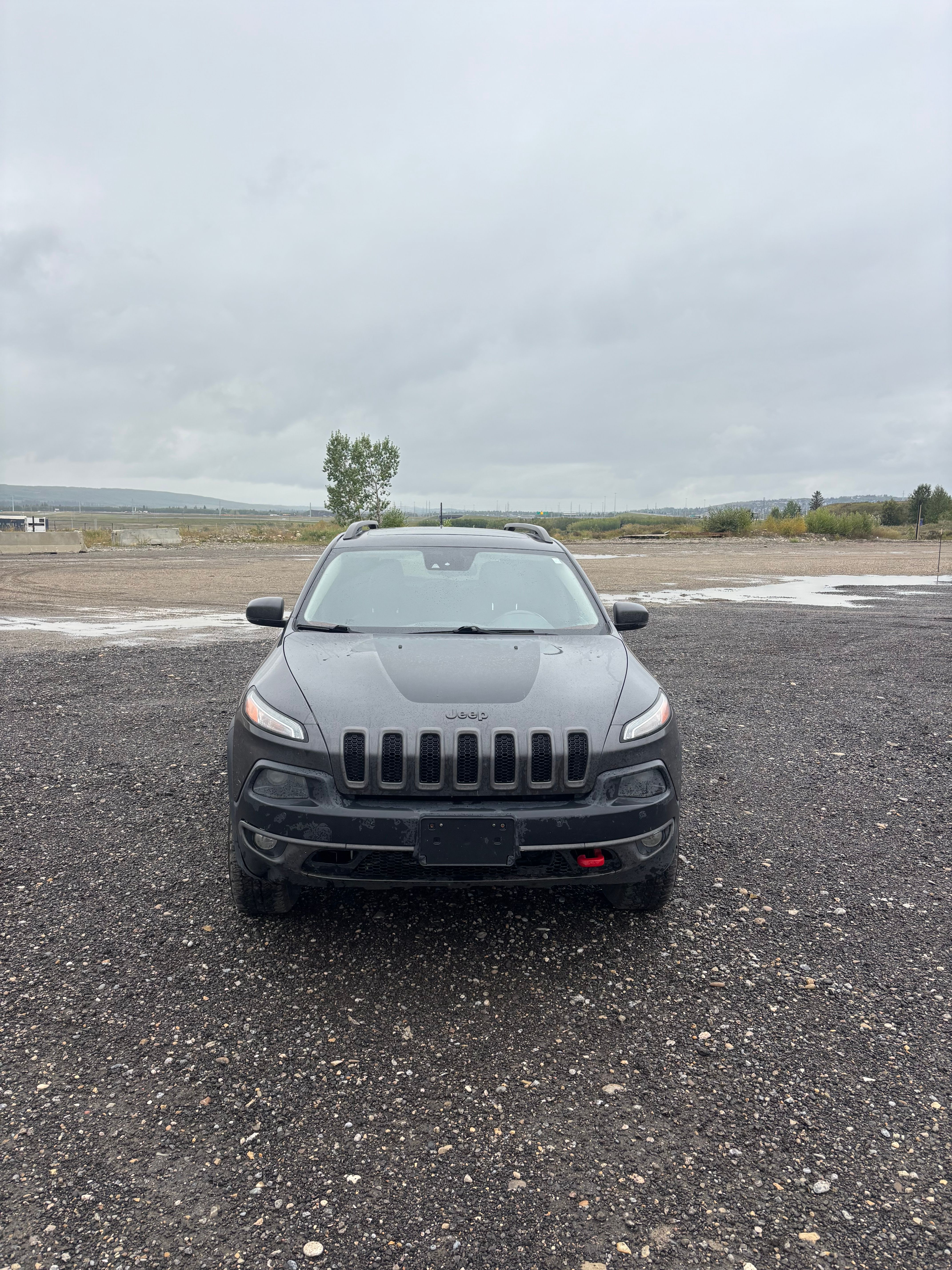 Used 2015 Jeep Cherokee Trailhawk w/ Leather Interior Group AWD/4WD image 4
