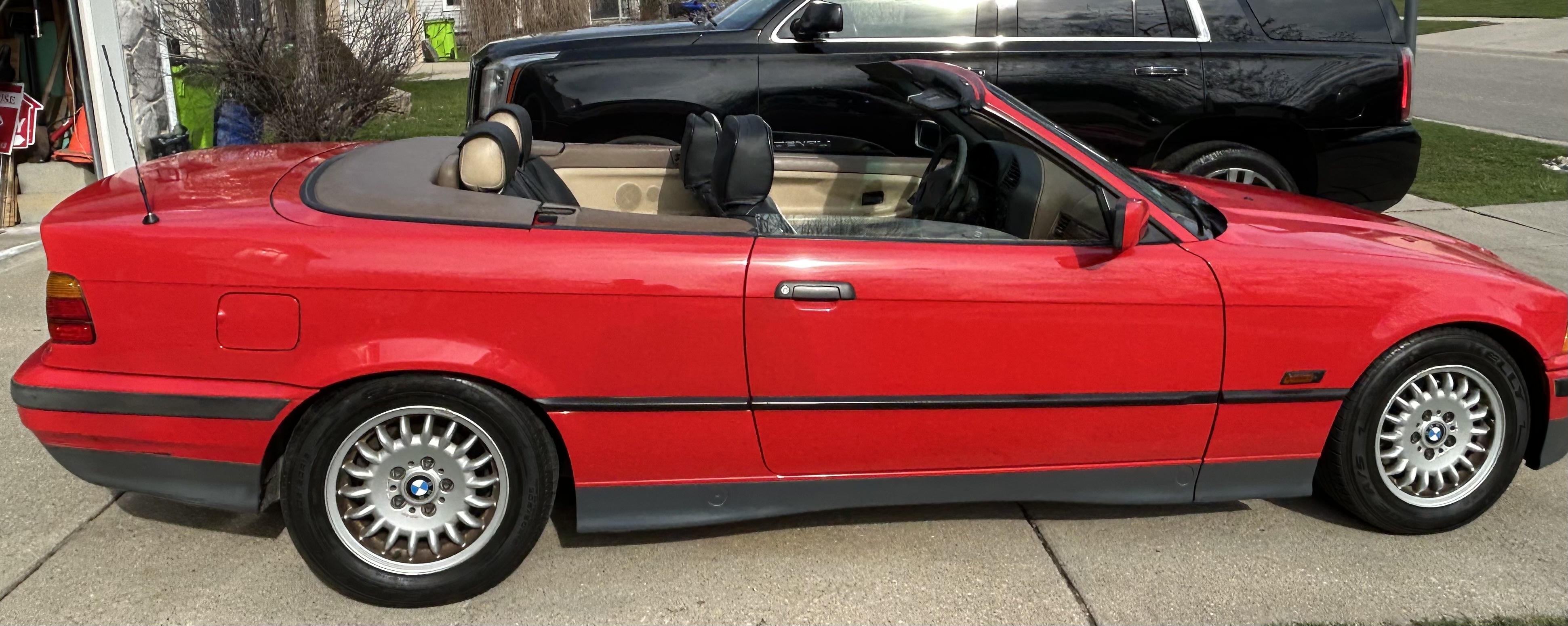 Used 1995 BMW 325i Convertible RWD image 8