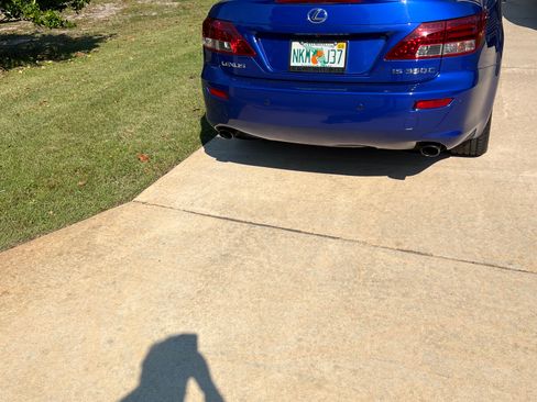 Used 2010 Lexus IS 350C image 12