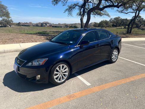 Used 2008 Lexus IS 250 image 2