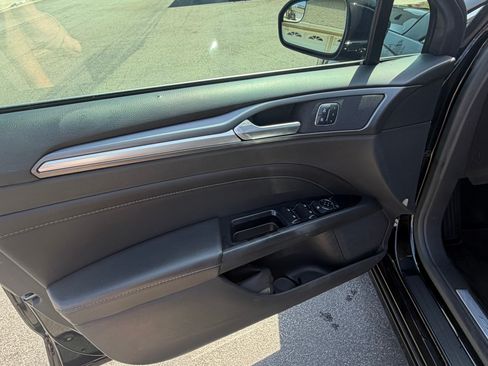 Used 2016 Ford Fusion Titanium FWD image 16