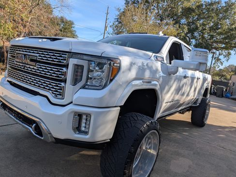 Used 2020 GMC Sierra 2500 Denali w/ Denali Ultimate Package image 12