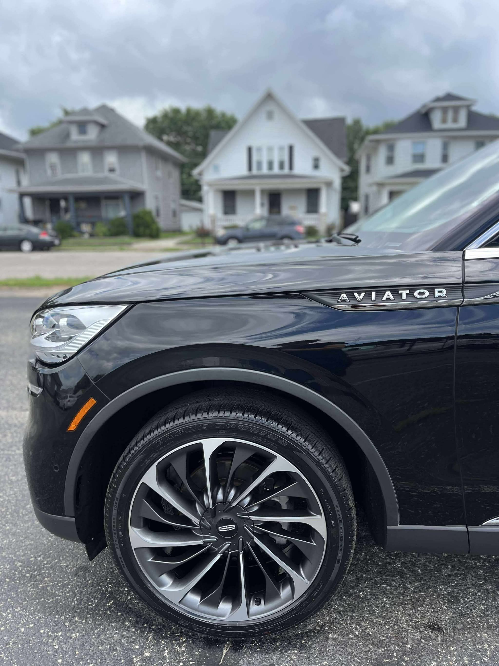 Used 2020 Lincoln Aviator Reserve w/ Equipment Group 202A AWD/4WD image 4