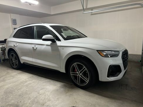 Used 2024 Audi Q5 e Prestige w/ Prestige Package AWD/4WD image 4