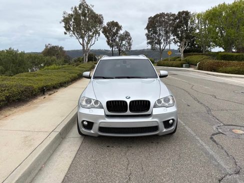 Used 2012 BMW X5 xDrive50i image 2