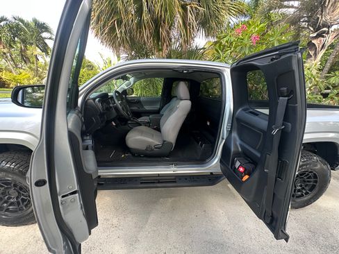 Used 2023 Toyota Tacoma SR RWD image 10