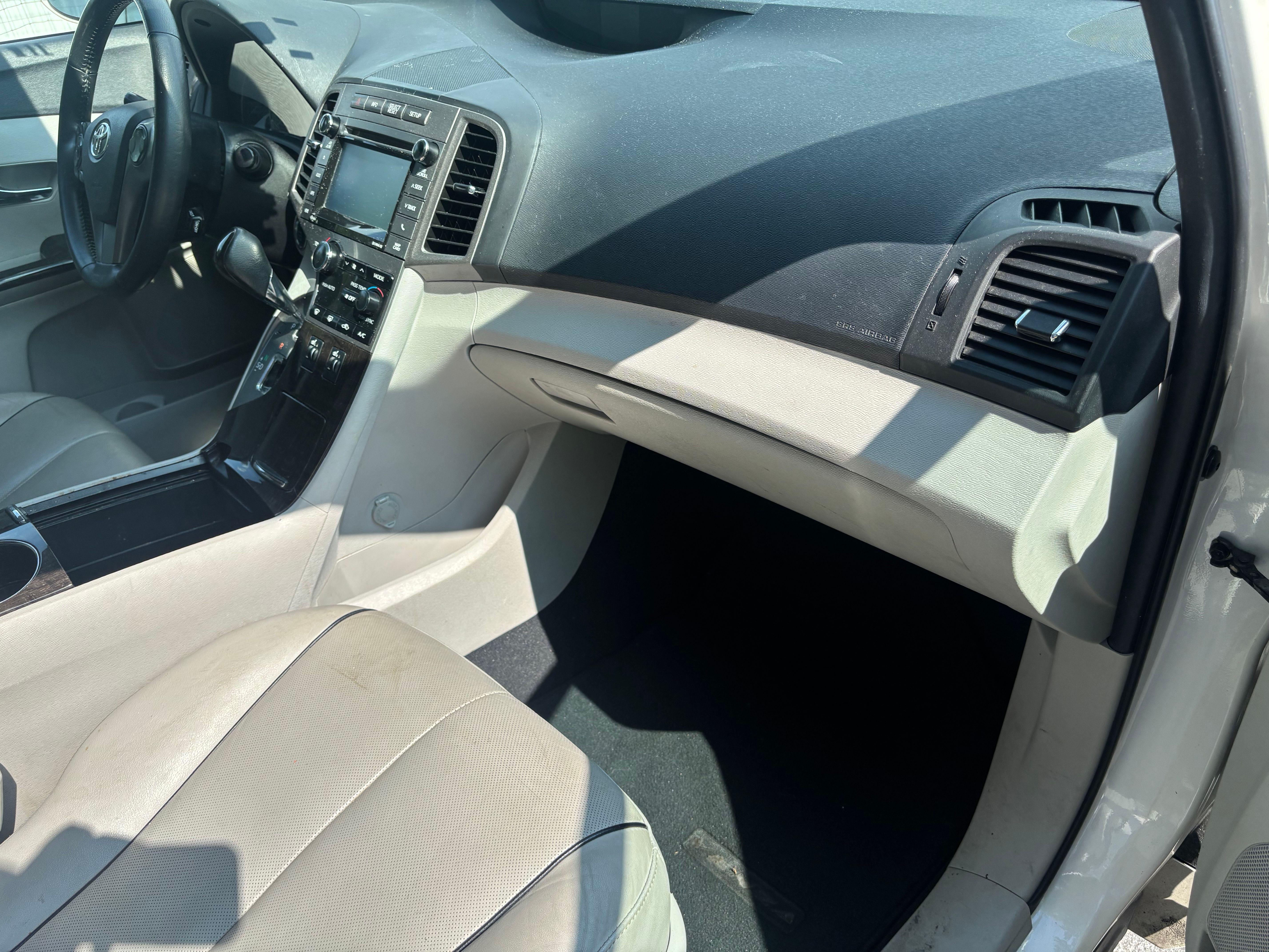 Used 2015 Toyota Venza XLE FWD image 9