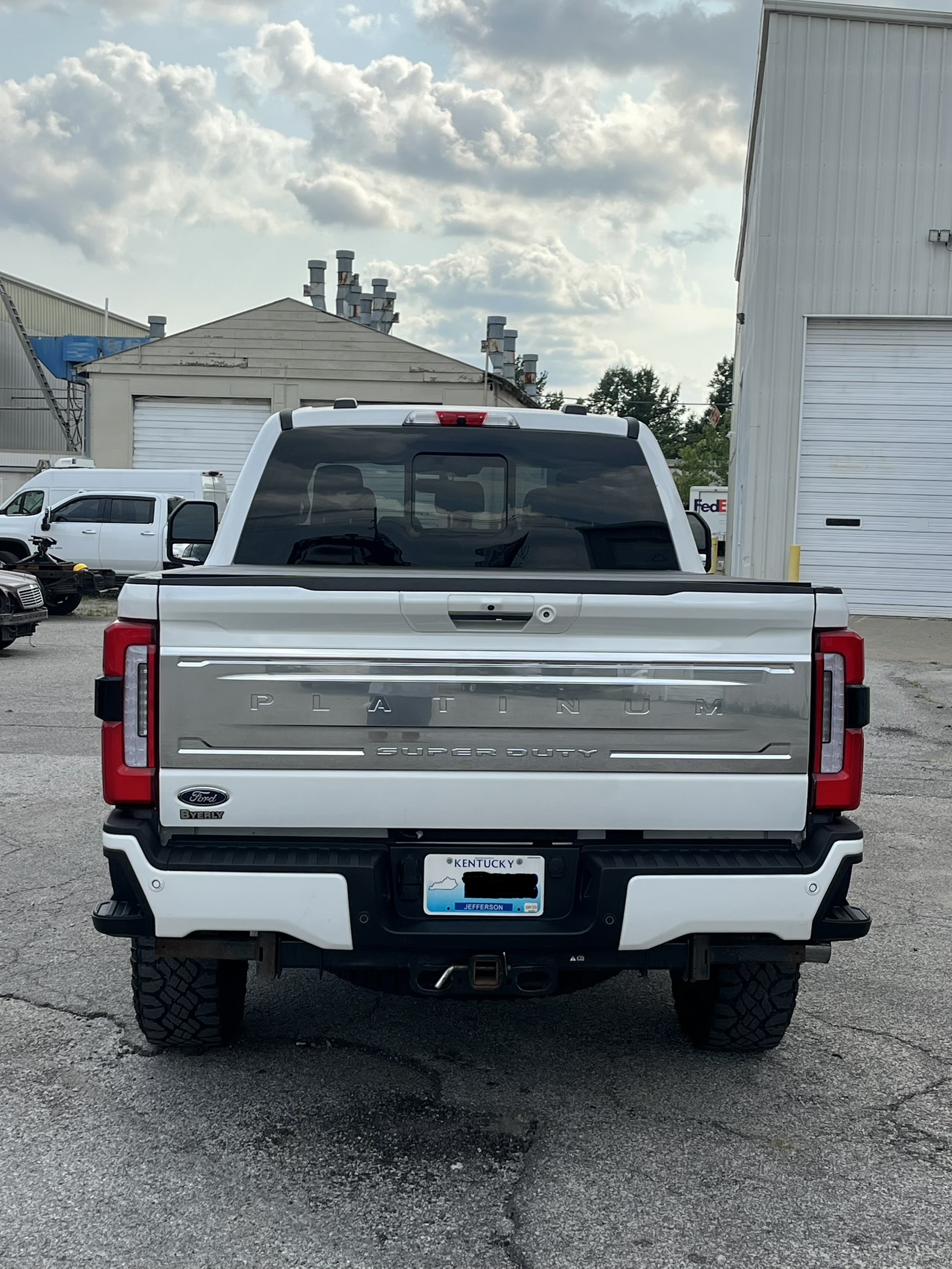 Used 2024 Ford F350 Platinum w/ Tremor Off-Road Package AWD/4WD image 2