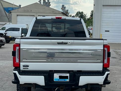 Used 2024 Ford F350 Platinum w/ Tremor Off-Road Package AWD/4WD image 2