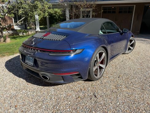 Used 2022 Porsche 911 Carrera 4S image 10