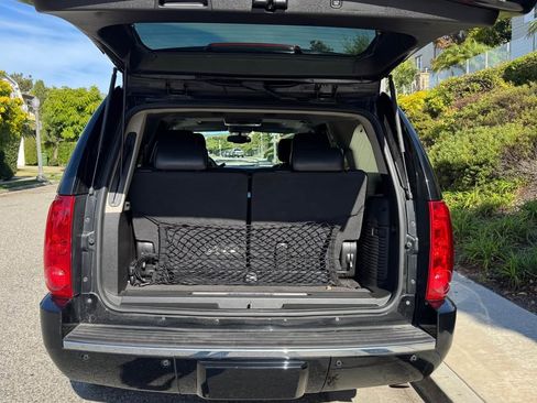 Used 2013 GMC Yukon Denali image 9